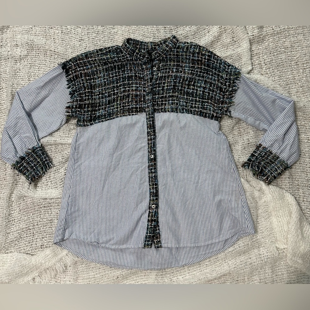 Zara Mixed Material Tweed and Stripes Button Up Shirt.
Size S - Picture 5 of 7